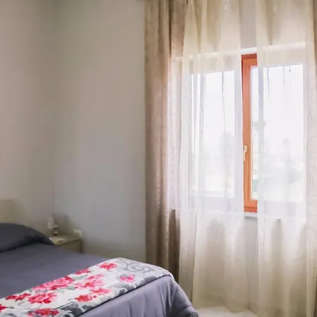 Aros Holiday-caroline Apartamento