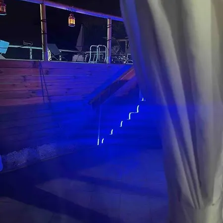 Aros Holiday-caroline * Pompeya