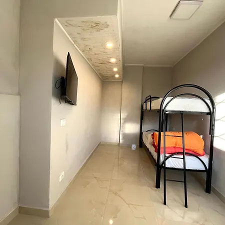 Aros Holiday-caroline *