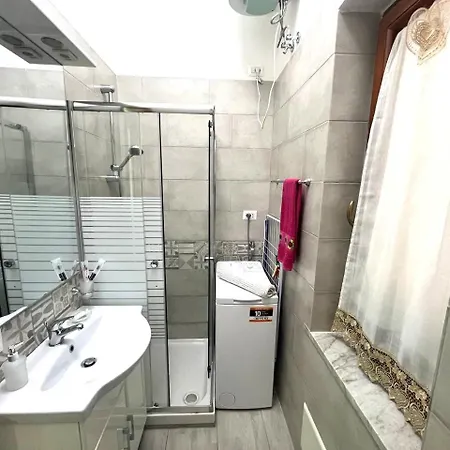 Holiday-caroline Apartman