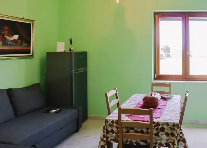 Holiday-caroline Apartman Pompeji